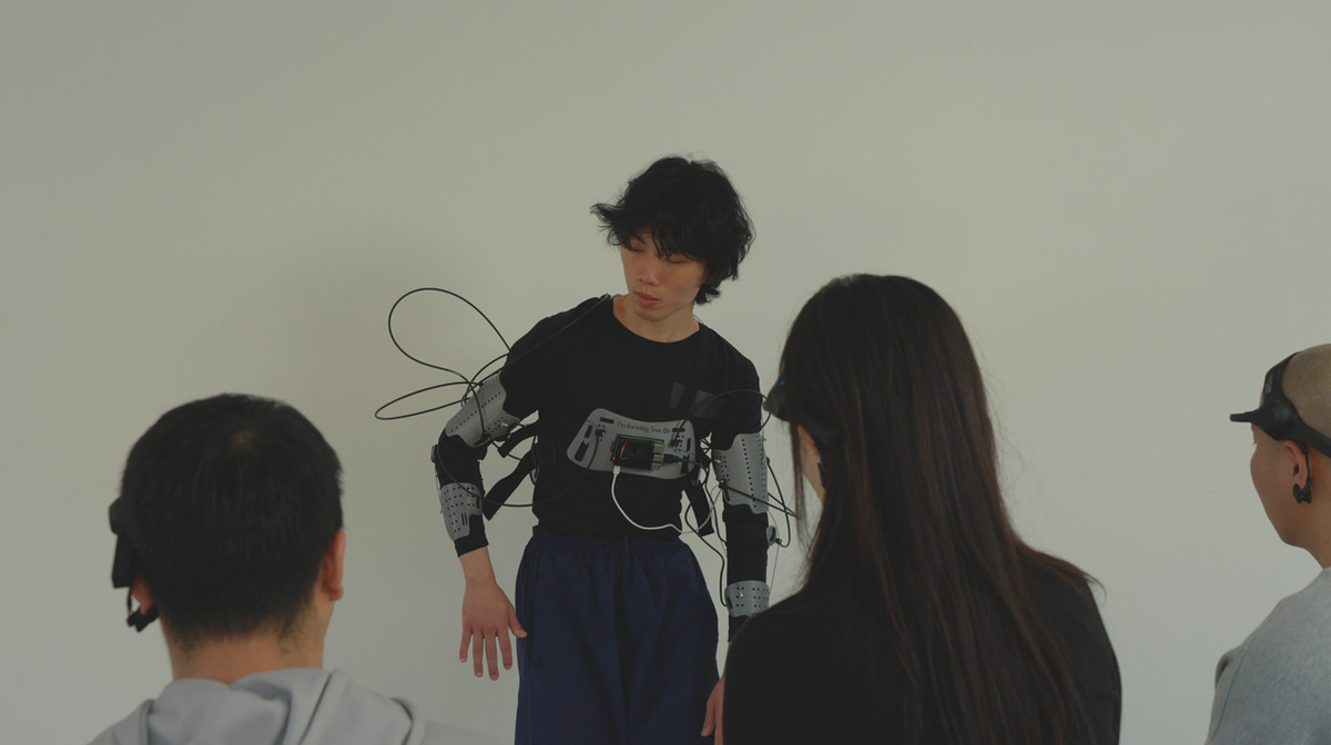 Performing Suit 01 2022