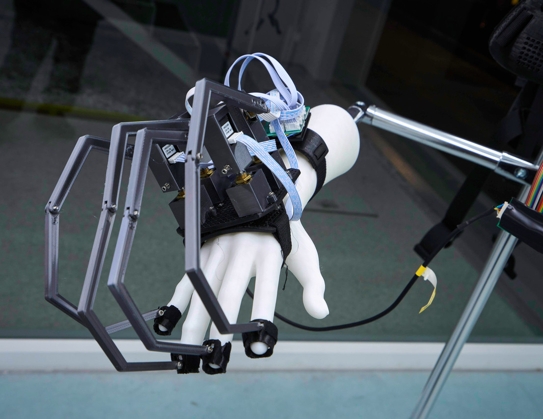 Performing Suit 02 2023